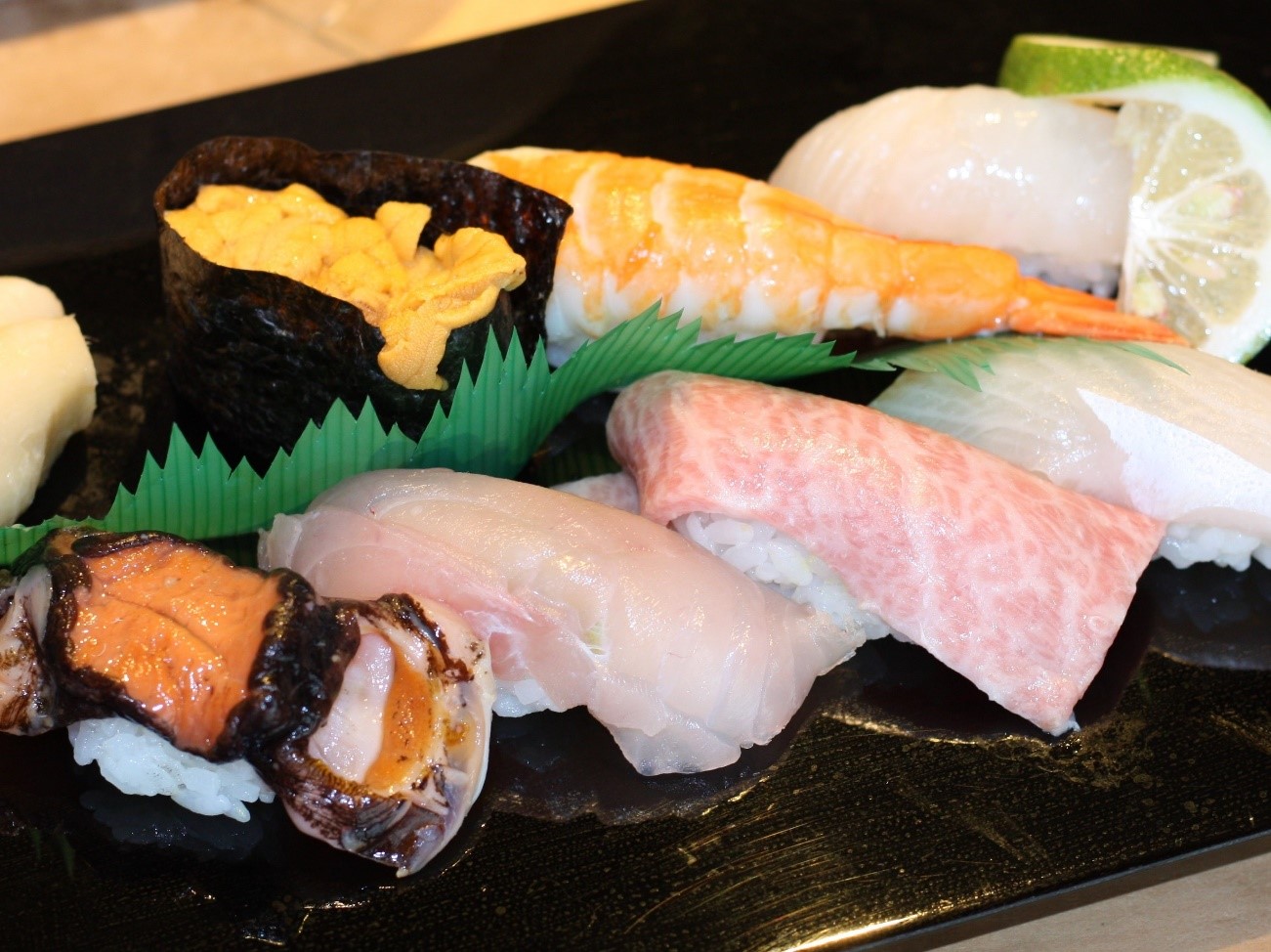 幸寿し 寿司の味は技で決まる 北九州技の達人 に選ばれた大将が心を込めて握る絶品 地魚のにぎり 北九州市 小倉北区 幸すし レポハピ