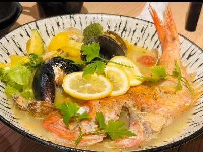 天満市場から直接仕入れる鮮魚を使用！華やかな「カルパッチョ」和と洋が融合したメニューが魅力のアットホームな海鮮バル（大阪市 北区　天満海鮮JIN+／ジンプラス）